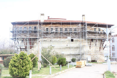 HAZNEDAROĞLU KONAĞI’NA RESTORASYON