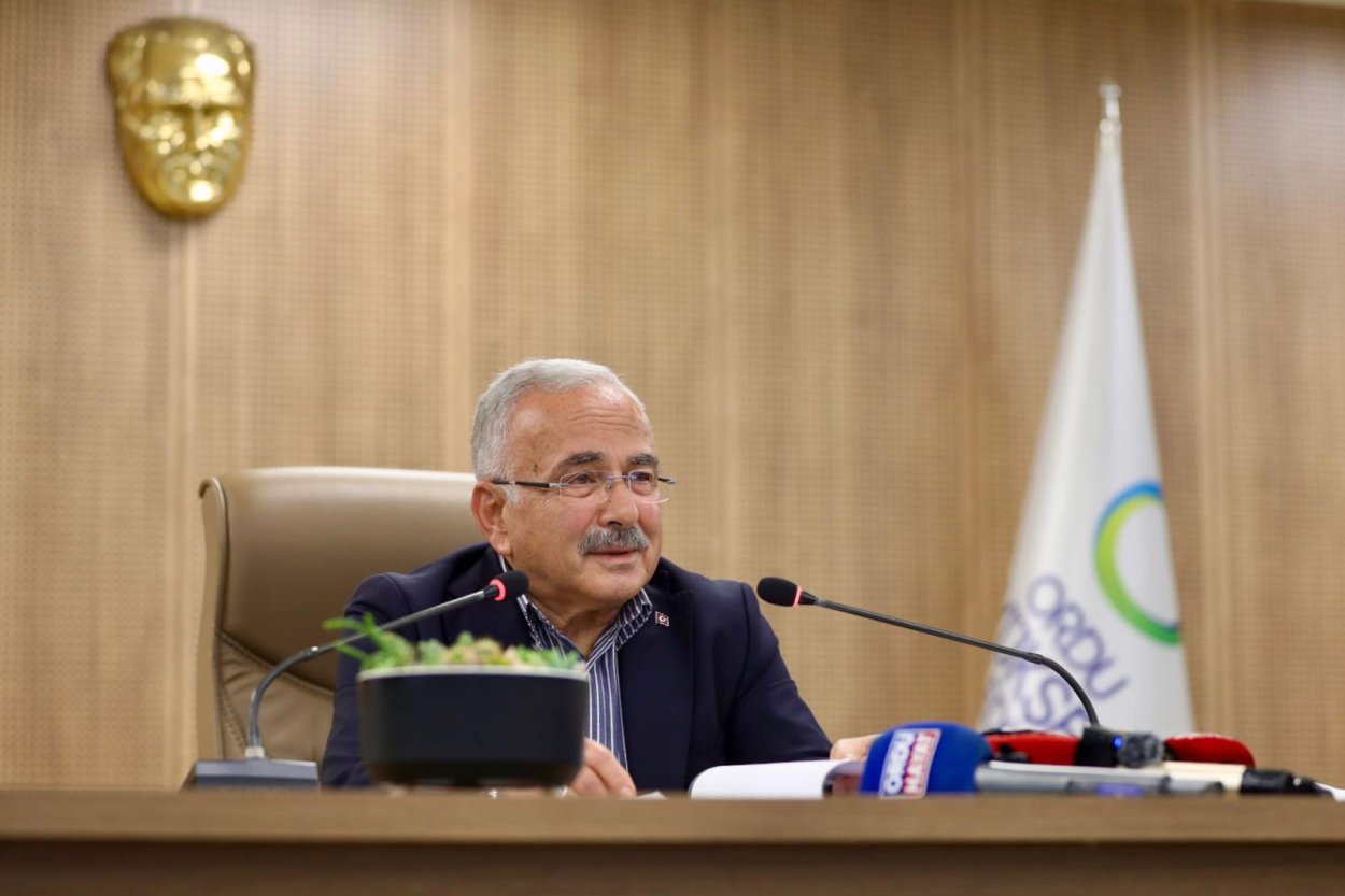 BAŞKAN GÜLER: “ORDU ALTIN DÖNEMİNİ YAŞIYOR”