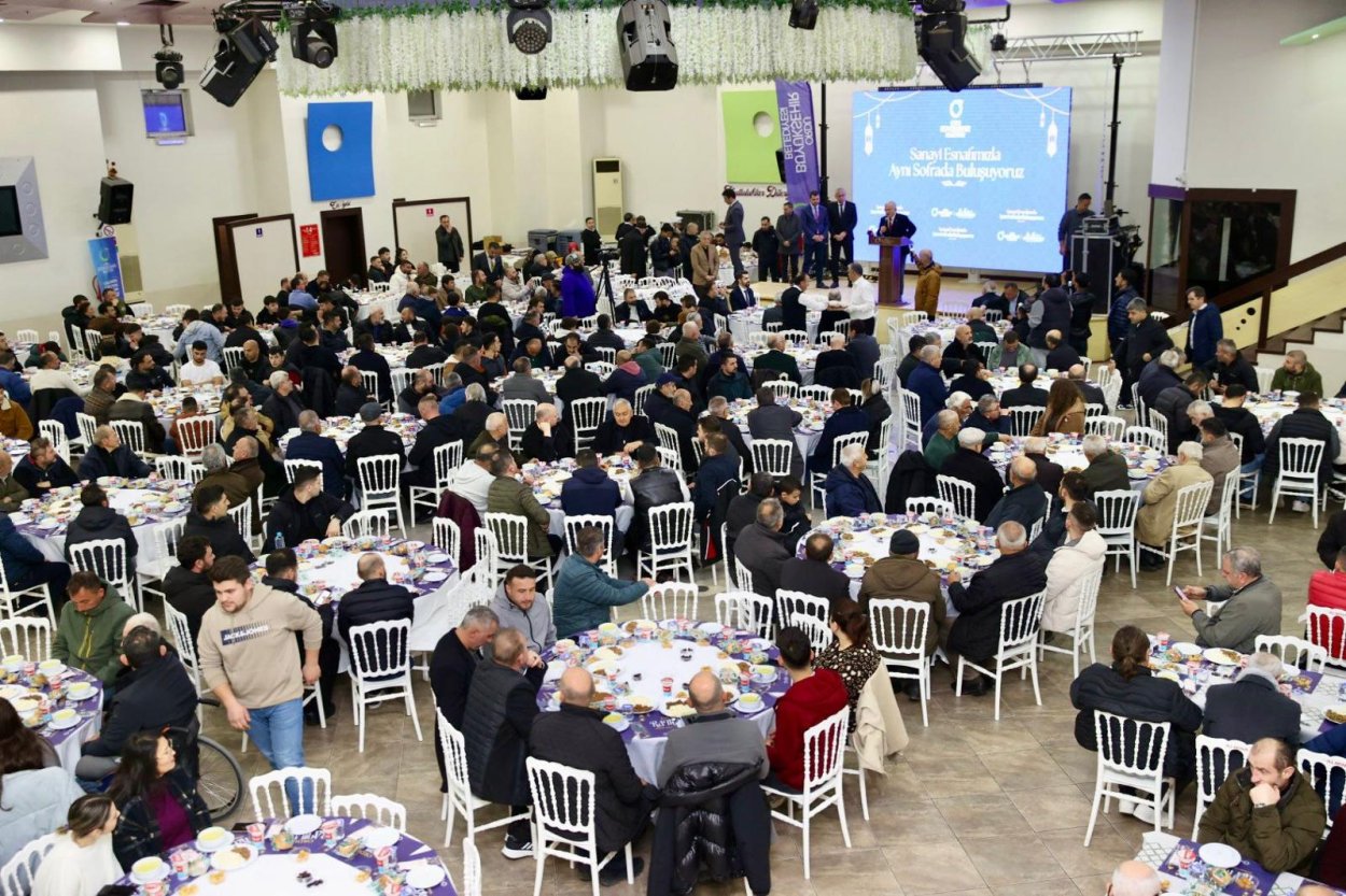 BAŞKAN GÜLER, SANAYİ ESNAFI İLE İFTARDA BULUŞTU