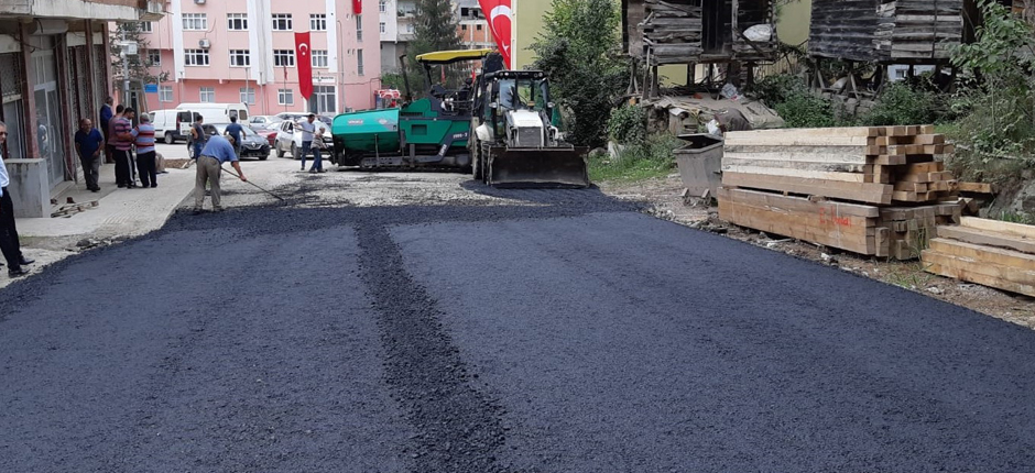 BÜYÜKŞEHİR İLÇELERE ŞANTİYE KURDU