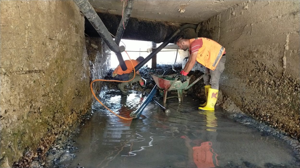 BÜYÜKŞEHİRDEN ALTYAPIDA DEV TEMİZLİK SEFERBERLİĞİ