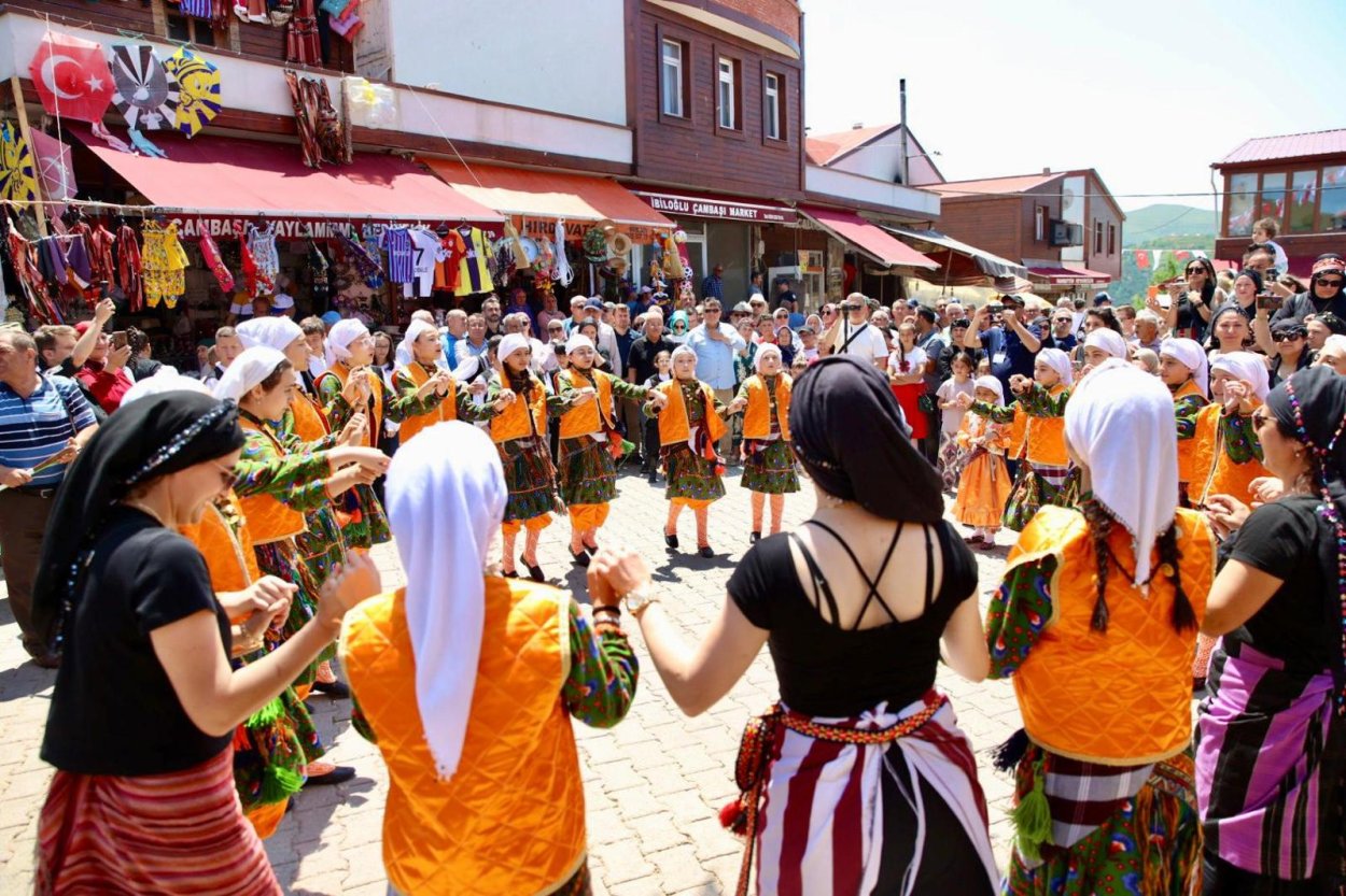 ÇAMBAŞI’NDA FESTİVAL COŞKUSU