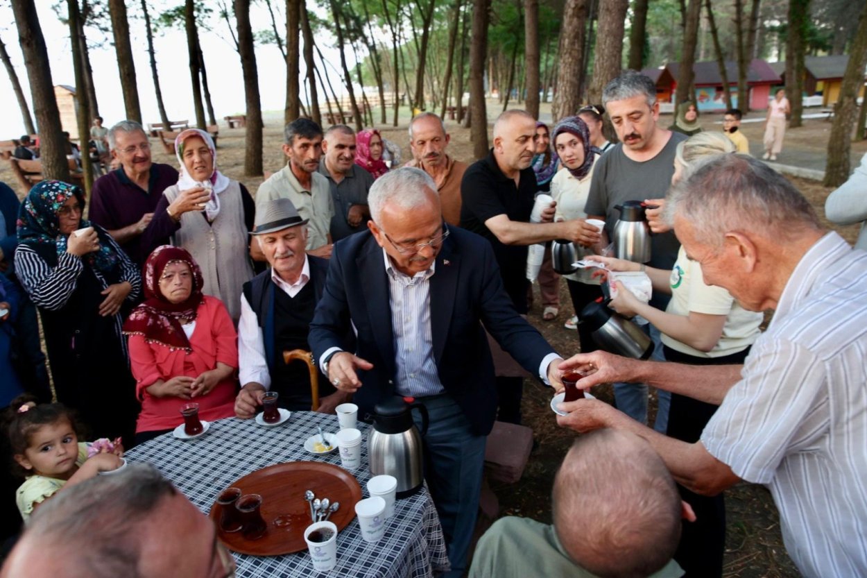 ÇINARSUYU’NDA VATANDAŞLARIN TATİL KEYFİ