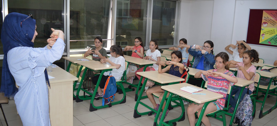 EĞLENDİREREK ÖĞRETMENİN ADRESİ: BİLGİ EVLERİ