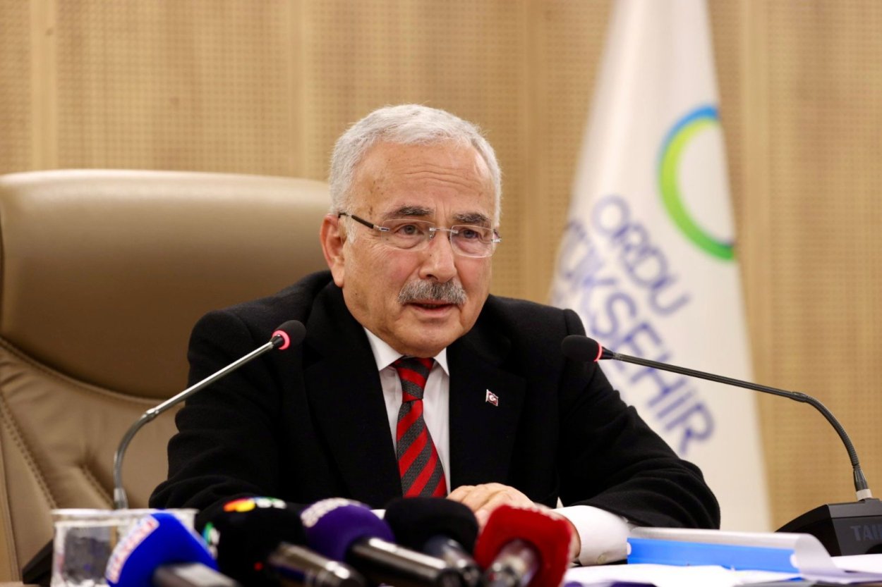 “GÜÇLÜ KADROMUZLA GÜÇLÜ ORDU’YA DOĞRU HIZLI ADIMLARLA GİDİYORUZ. YOLUMUZ AÇIK OLSUN”