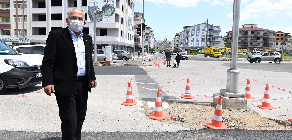 KAVŞAKLARDA ÖNCELİK YAYA GÜVENLİĞİ