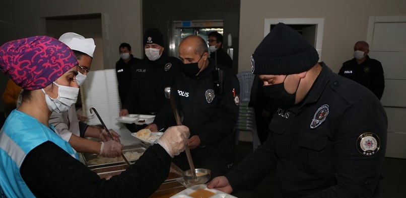 OBB’DEN EMNİYET MENSUPLARINA İFTAR YEMEĞİ